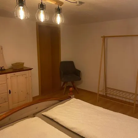 Haus Waescher 公寓 *